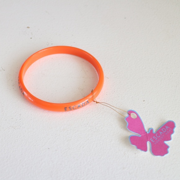 Escada Bangle Bracelet - Picture 6 of 6